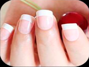 Uñas blancas y rosa